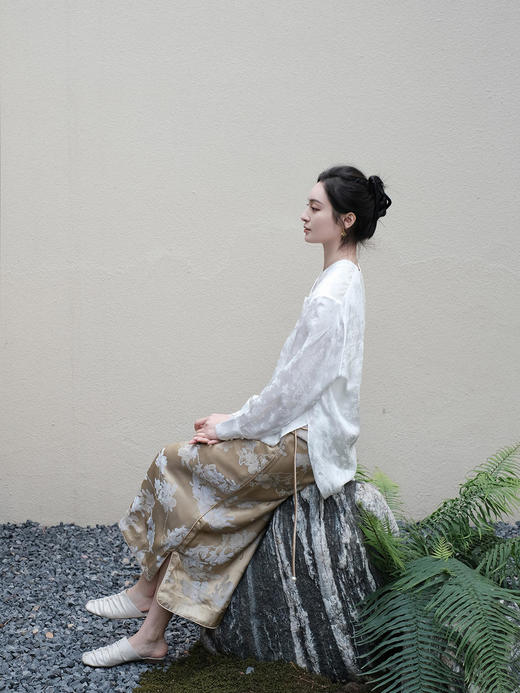 微瑕秒杀|  盛唐牡丹 |香槟金玉兰花纹真丝半裙[特价品](特殊商品不退不换) 商品图5