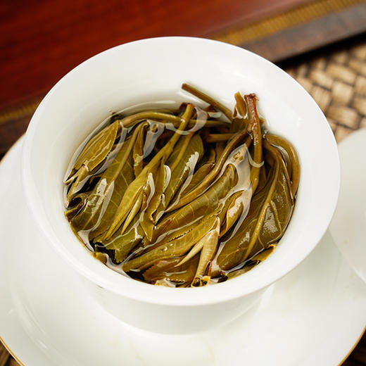 【古法白茶园】2019年头春头采古茶易武弯弓普洱茶生茶300克紫砂罐装拍5发6拍20发25 商品图6