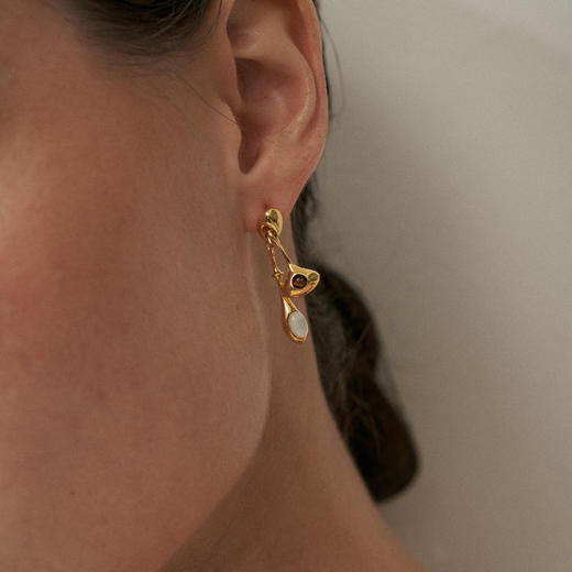 MONSECRET 短款铃铛耳钉 商品图3