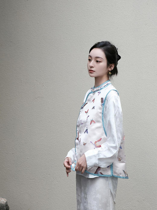 微瑕秒杀|  盛唐牡丹 |福蝶手推绣真丝偏襟马甲[特价品](特殊商品不退不换) 商品图4