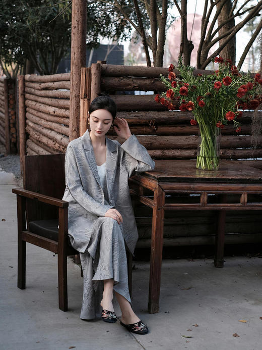 盛唐牡丹 |玛瑙灰提花真丝半裙 商品图9