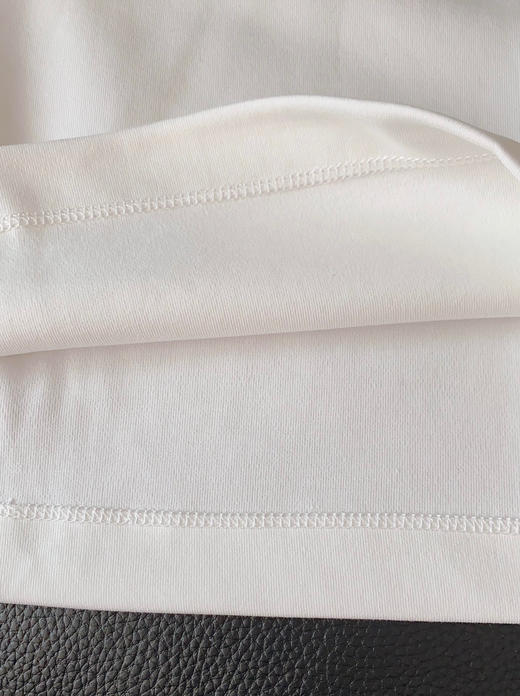 331-1 断码亏清 人手一件 炒鸡好搭配 双面针织 弹力棉 小禾字母长袖宽松T恤 商品图14