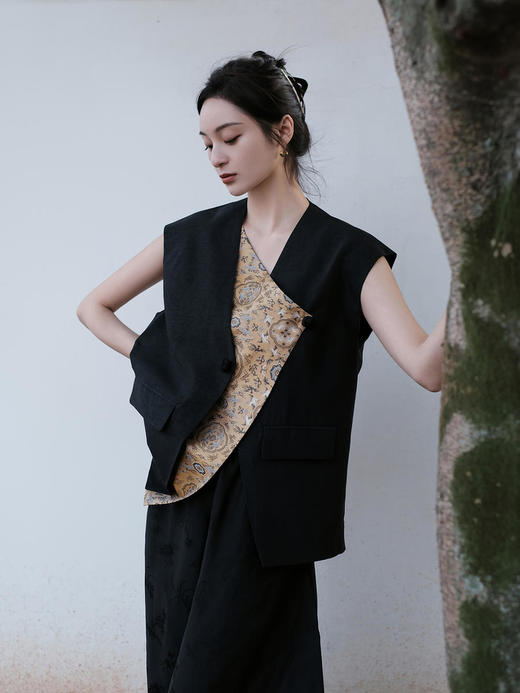 微瑕秒杀|盛唐牡丹 |龟纹香云纱拼宋锦马甲[特价品](特殊商品不退不换) 商品图3