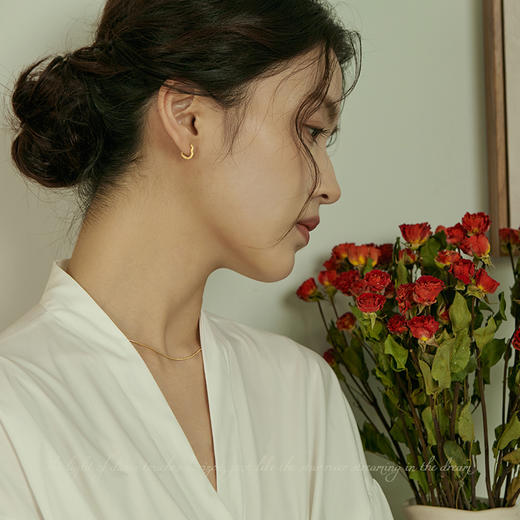 Oflye潮流饰品 镂空爱心纯银耳钉女春季新款小众独特设计耳环 商品图2