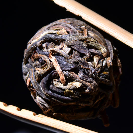 【高香冰岛】超微产区原料！2022年云茶盟主自拥山头古树纯料！内部不多放，仅分享半缸作为福利尝鲜！150g*罐！（约20颗龙珠） 商品图2