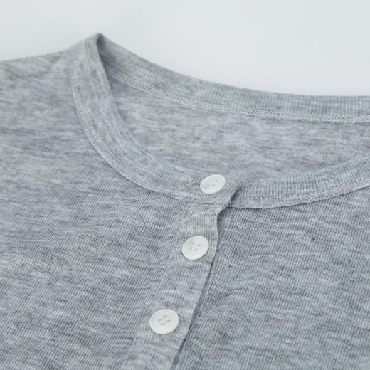 PE700斯尔丽24新款时尚百搭柔软拼色圆领可扣可解两件横机针织上衣 商品图4