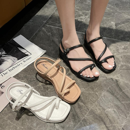 【饱满厚底，增高不减美】轻松穿出网红感，腿长身材好。夏季必备，凉鞋女外穿，超舒适防滑，带着它去夏日的海滩畅玩吧！ 商品图2