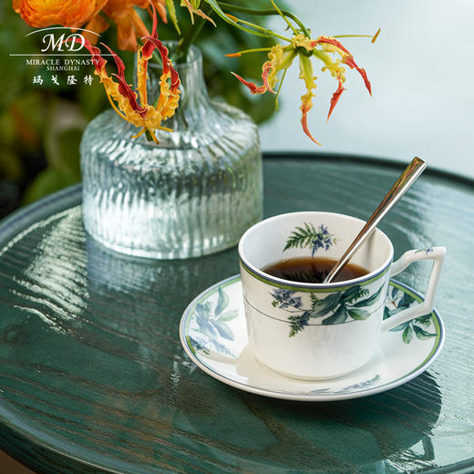 【春上新】10楼玛戈隆特    4头咖啡杯碟-水木年华      吊牌价688元    活动价482元 商品图4