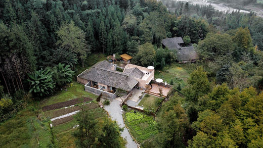 【大邑西岭雪山#206号院】5房温泉私汤院子，山间独栋，萤火虫，带秋千、超大庭院、地暖、临溪靠山、避暑玩水、枫叶、雪景、采摘、溪谷捕鱼、钓鱼xxyj 商品图2