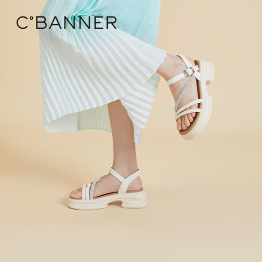 千百度厚底一字带凉鞋女款夏季钻带休闲增高外穿绝美凉鞋A24381081 商品图4