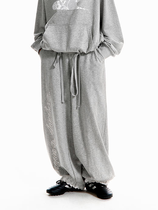 CryingCenter 花灰慵懒芭蕾风休闲宽松刺绣蕾丝花边束脚长卫裤 商品图1