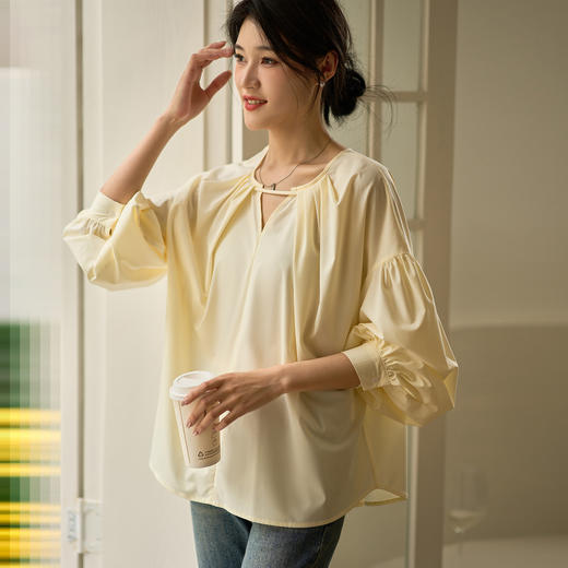 芳外2026春季新款气质休闲纯色衬衫白色V领薄款灯笼袖上衣1333 商品图1