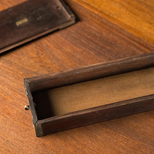 清 紫檀方胜纹文房盒 商品图3