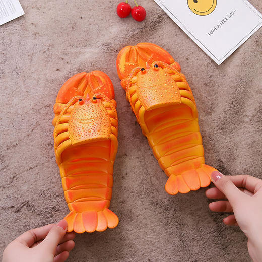 【龙虾拖鞋，趣味十足】新款卡通龙虾拖鞋不仅适合情侣同款，还可以让你的孩子和你一起穿，室内外皆可穿着，萌趣十足，穿上它们凉爽超舒适！ 商品图3