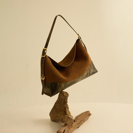 【赵昭仪同款】品牌直发 APEDE MOD 软牛皮粽子包流浪包（肩带可拆卸调节） 商品图12