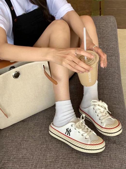 【专属】懒人的夏天，一双半拖鞋就可以走天下！半拖穿起来真的好舒服！疯狂自留！七个配色都好美！夏天搭配裙子、短裤都没问题，还可以配情侣款、闺蜜款哦~让人一秒心动的潮酷单品直接get起来！ 商品图6