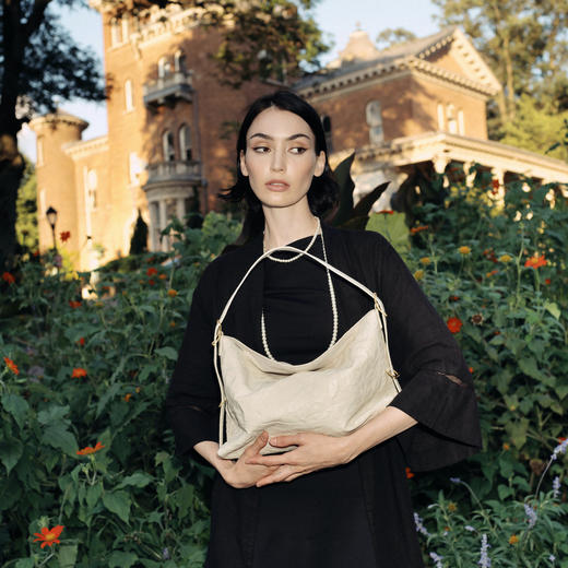 【赵昭仪同款】品牌直发 APEDE MOD 软牛皮粽子包流浪包（肩带可拆卸调节） 商品图1