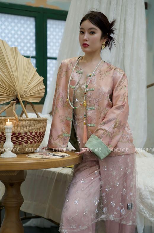 【门店同款】ENJOY春季云敛-暮色春光盘扣长裤 157054832 商品图3