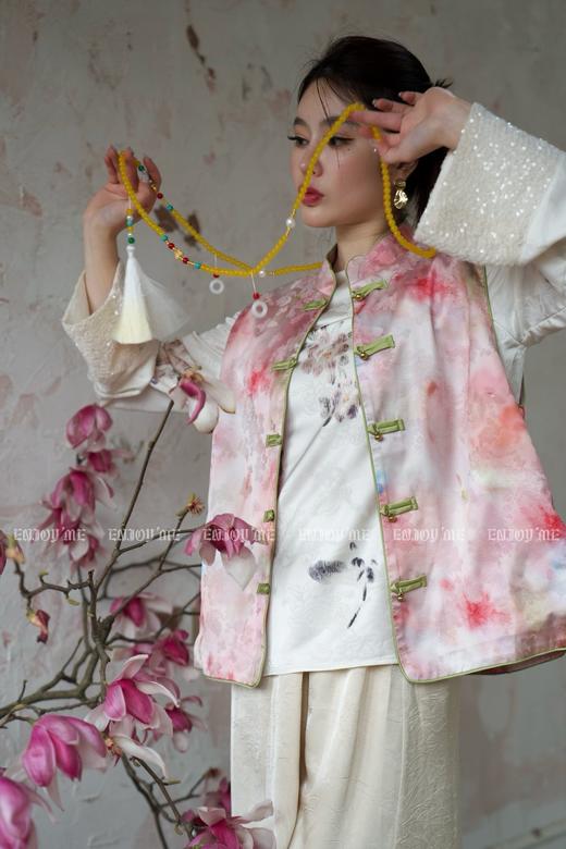 【门店同款】ENJOY春季云敛-婉约之美亮片拼袖上衣 157012317 商品图1