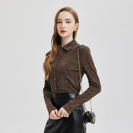 PE252斯尔丽24春季新款设计感衬衣领横机针织柔软时尚垫肩短款上衣 商品图2