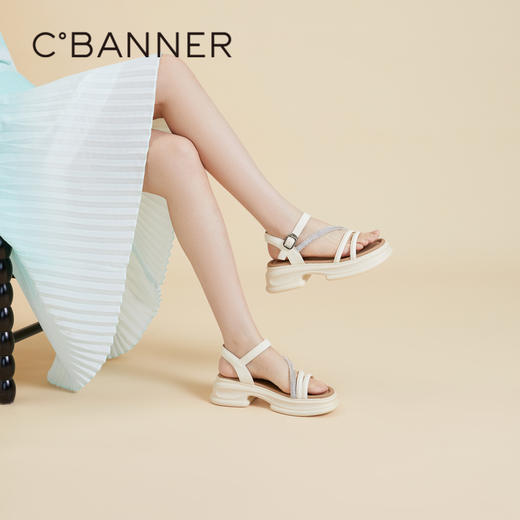 千百度厚底一字带凉鞋女款夏季钻带休闲增高外穿绝美凉鞋A24381081 商品图0