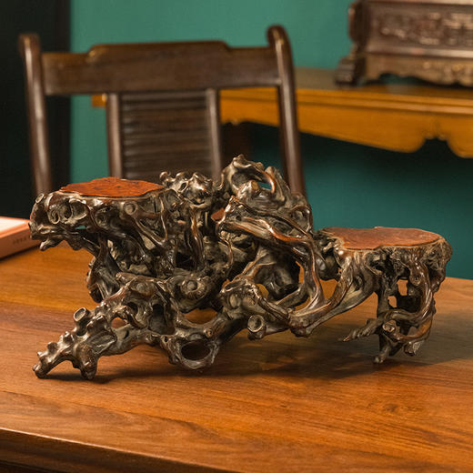 清 黄杨木透雕根结形三连座 商品图1