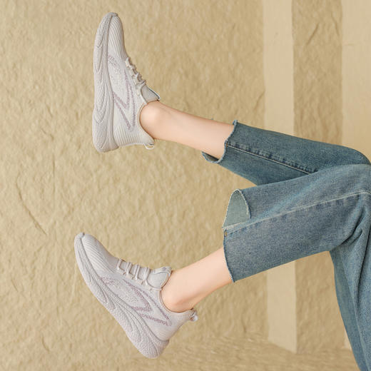 品质好货 |Safiya/索菲娅2024新款春季休闲复古网面运动鞋 SF41112718 商品图1