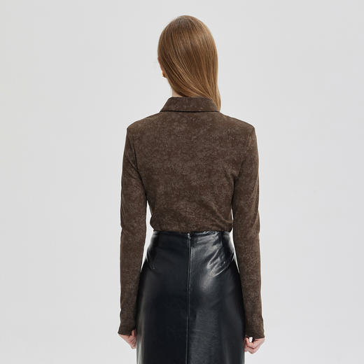 PE252斯尔丽24春季新款设计感衬衣领横机针织柔软时尚垫肩短款上衣 商品图1