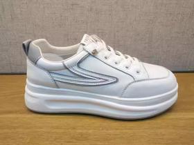 春季新款豪行真皮舒适休闲圆头女鞋22186691时尚平底运动板鞋