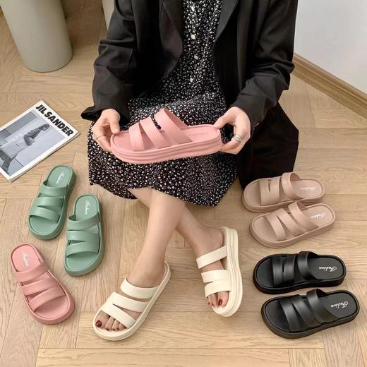夏季新款一字厚底凉鞋女 外穿时尚百搭松糕底 韩版凉拖鞋女 商品图0