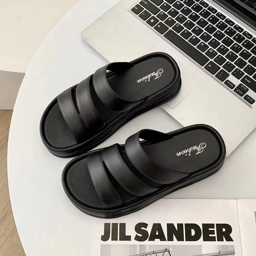 夏季新款一字厚底凉鞋女 外穿时尚百搭松糕底 韩版凉拖鞋女 商品图3