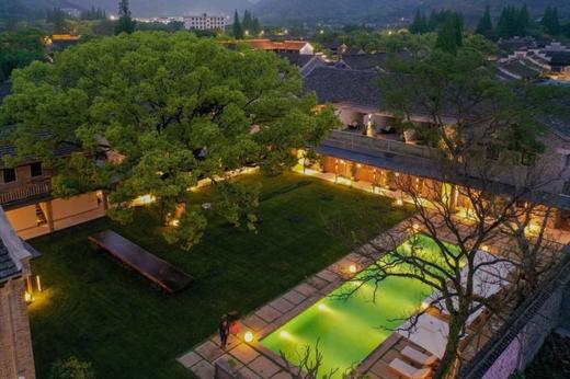 ●周末不加价● ¥799起/2间夜 【隐居慈城公馆】隐居宁波慈城百年洋楼！豪华庭院房仅¥999/2晚！打卡一尺花园！超大庭院草坪/宠物友好！有效期至2024年4月30日 商品图0