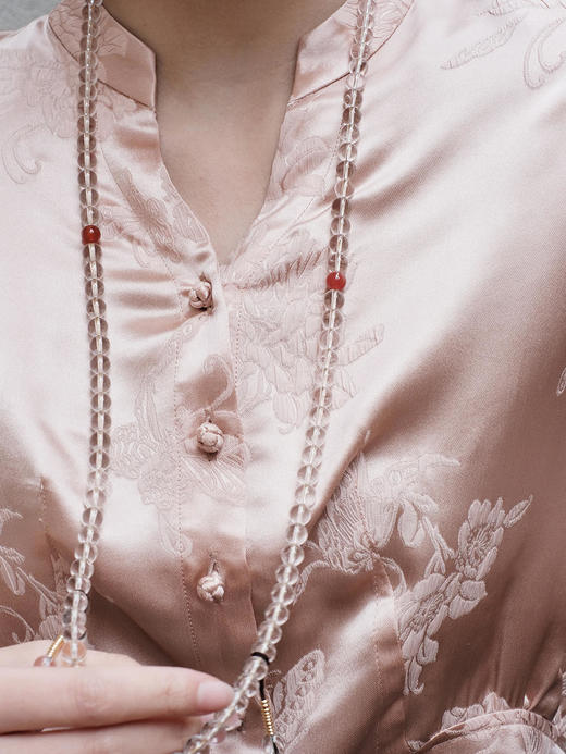 微瑕秒杀|  盛唐牡丹 |玉色冠乐绉蝶恋花上衣[特价品](特殊商品不退不换) 商品图2