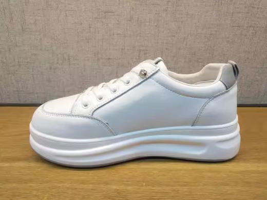 春季新款豪行真皮舒适休闲圆头女鞋22186691时尚平底运动板鞋 商品图3