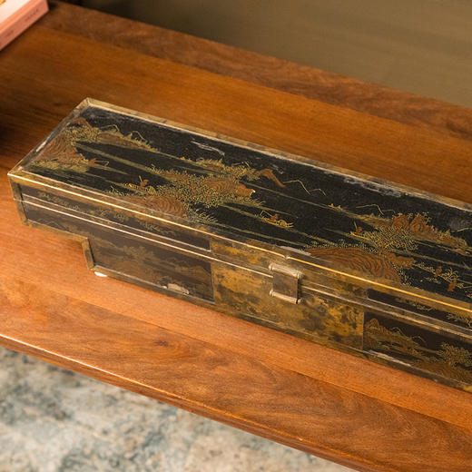 清 铜包边大漆描金山水人物轿箱 商品图1