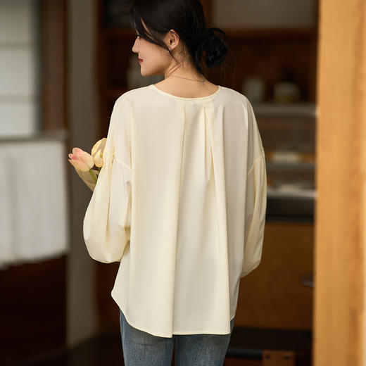 芳外2026春季新款气质休闲纯色衬衫白色V领薄款灯笼袖上衣1333 商品图6