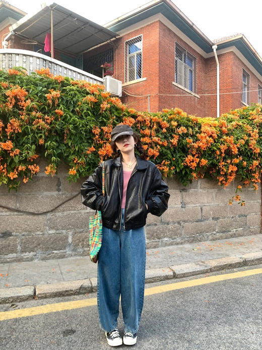 老米优品/大爱款！实物巨美~《重工晕染色复古牛仔镰刀裤》蓝绿色系晕染太别致了！宽松镰刀裤造型感十足~K240322A 商品图1