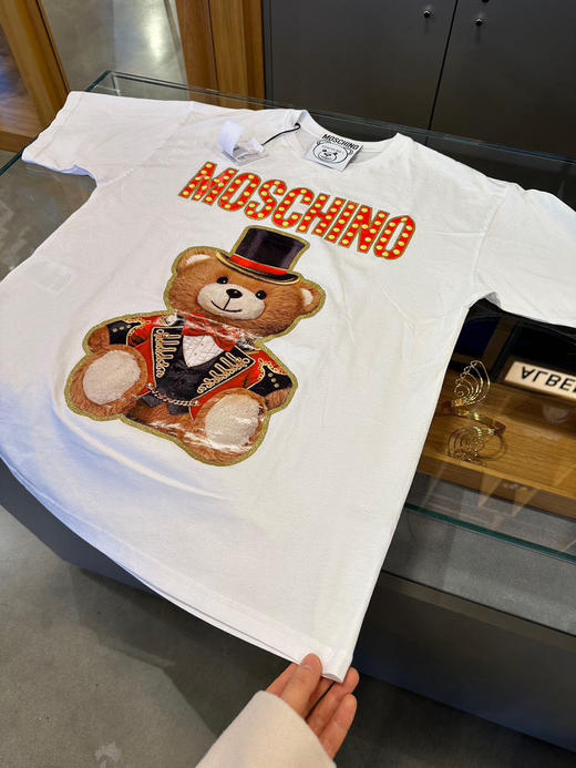 国内现货moschino礼帽🐻T恤 码全¥790元男女同款 商品图0