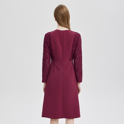 PE845斯尔丽2024新款蕾丝拼接款赫本风手工装饰高级感连衣裙 商品图1