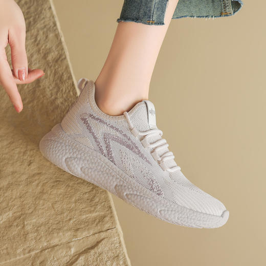 品质好货 |Safiya/索菲娅2024新款春季休闲复古网面运动鞋 SF41112718 商品图3