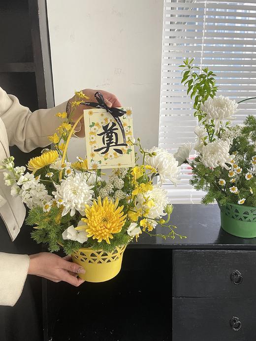 【清明节热卖】黄色小提篮/菊花花篮（大小号） 商品图3