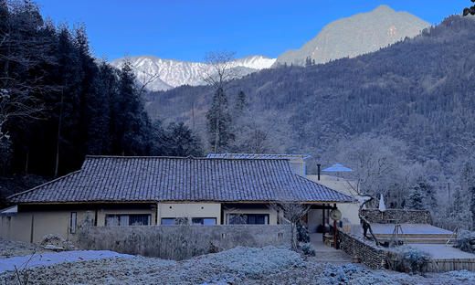 【大邑西岭雪山#206号院】5房温泉私汤院子，山间独栋，萤火虫，带秋千、超大庭院、地暖、临溪靠山、避暑玩水、枫叶、雪景、采摘、溪谷捕鱼、钓鱼xxyj 商品图5