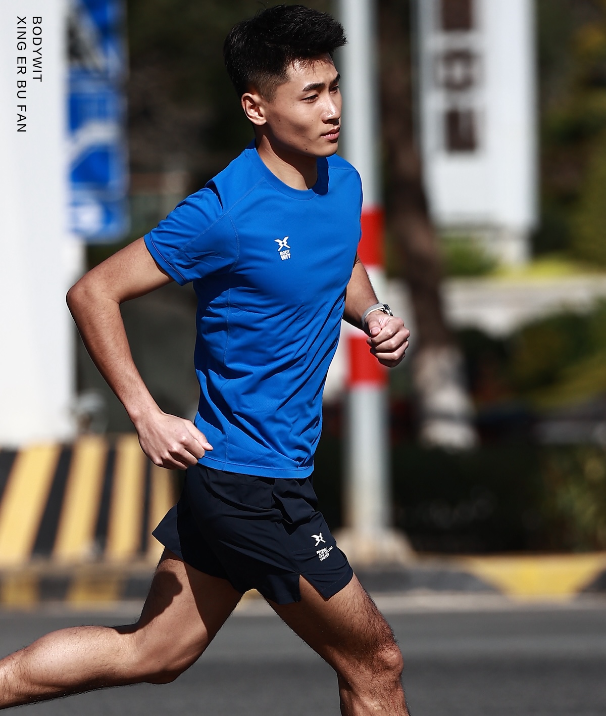 BODYWIT向右男短袖T恤