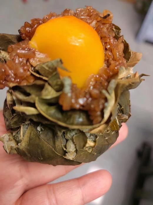 【预售】周日南京代购：【马祥兴荷叶蛋黄烧麦】一盒3个，金陵老字号，卤汁带着咸蛋黄的香，夹杂荷叶的清香！限当天取，代购不接受退单。 商品图4