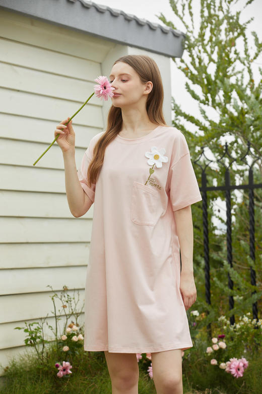 【满2件/99元】【秀黛】女圆领口袋花朵短袖裙女士夏季短袖睡裙L2551072T【门店同款】 商品图0