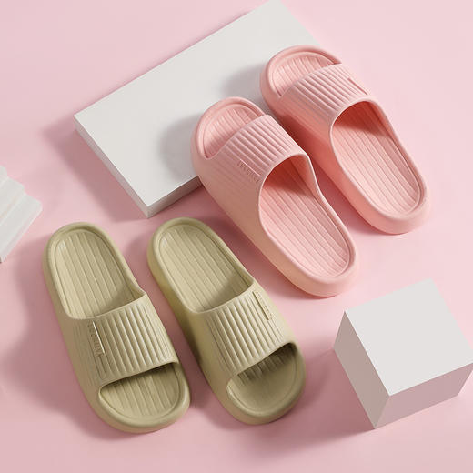 【会‘’呼吸‘’的软❗️夏季舒适居家拖鞋】加厚eva防水轻便居家软底凉拖鞋，回弹有力经久耐穿，男女室内防滑情侣厚底凉拖鞋QQ父亲节礼物新年礼盒年货礼盒 商品图1