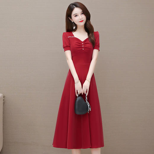 QYMOMS-RA109-L简约长款修身时尚大摆A字裙夏季新款方领短袖通勤气质优雅连衣裙 商品图0