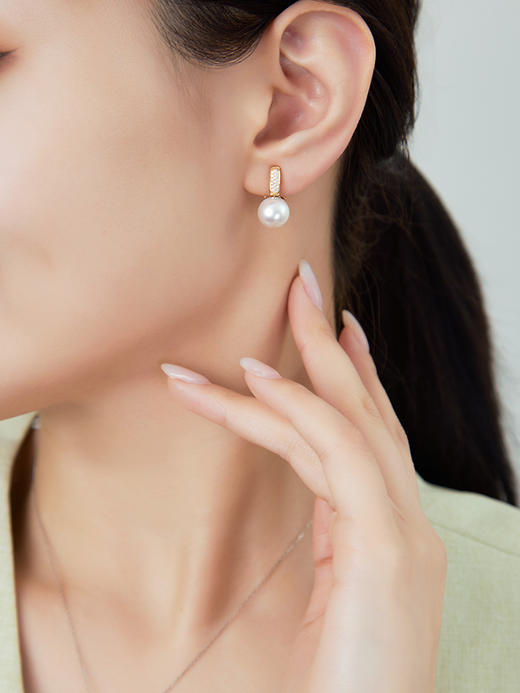 【黑科技】 耳夹黑科技挚雅 k黄-可拆卸珍珠耳夹（会员享试戴权益，定制后不支持7天无理由退换货） 商品图3