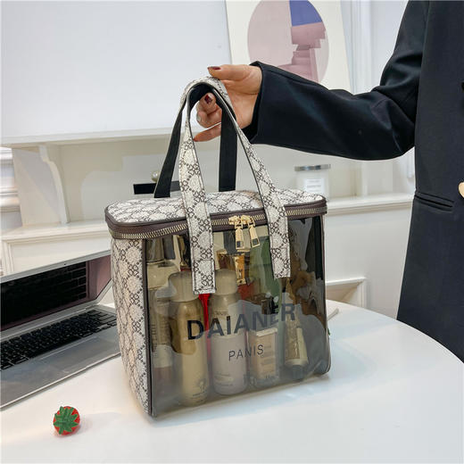 【“包”容万物，无所畏惧】半透明手包旅行，化妆包大容量；防水收纳，高颜值洗漱包，优雅又大方的高颜值化妆包，伴你旅行，便捷收纳，不错过时尚气息！ 商品图11