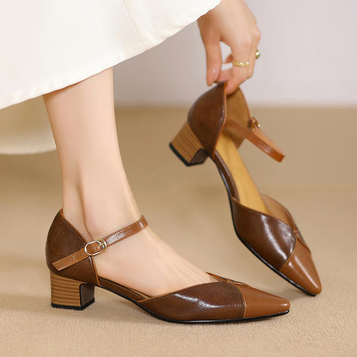 【预售5天】优雅拼接，头层羊皮尖头中控搭扣凉鞋DTN&A1107-3 商品图5